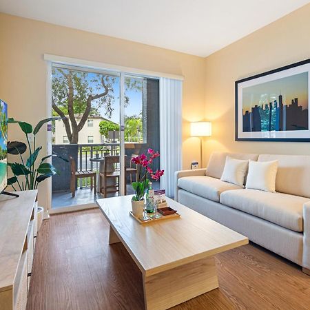 Dharma Home Suites South Miami At Red Road Commons 外观 照片