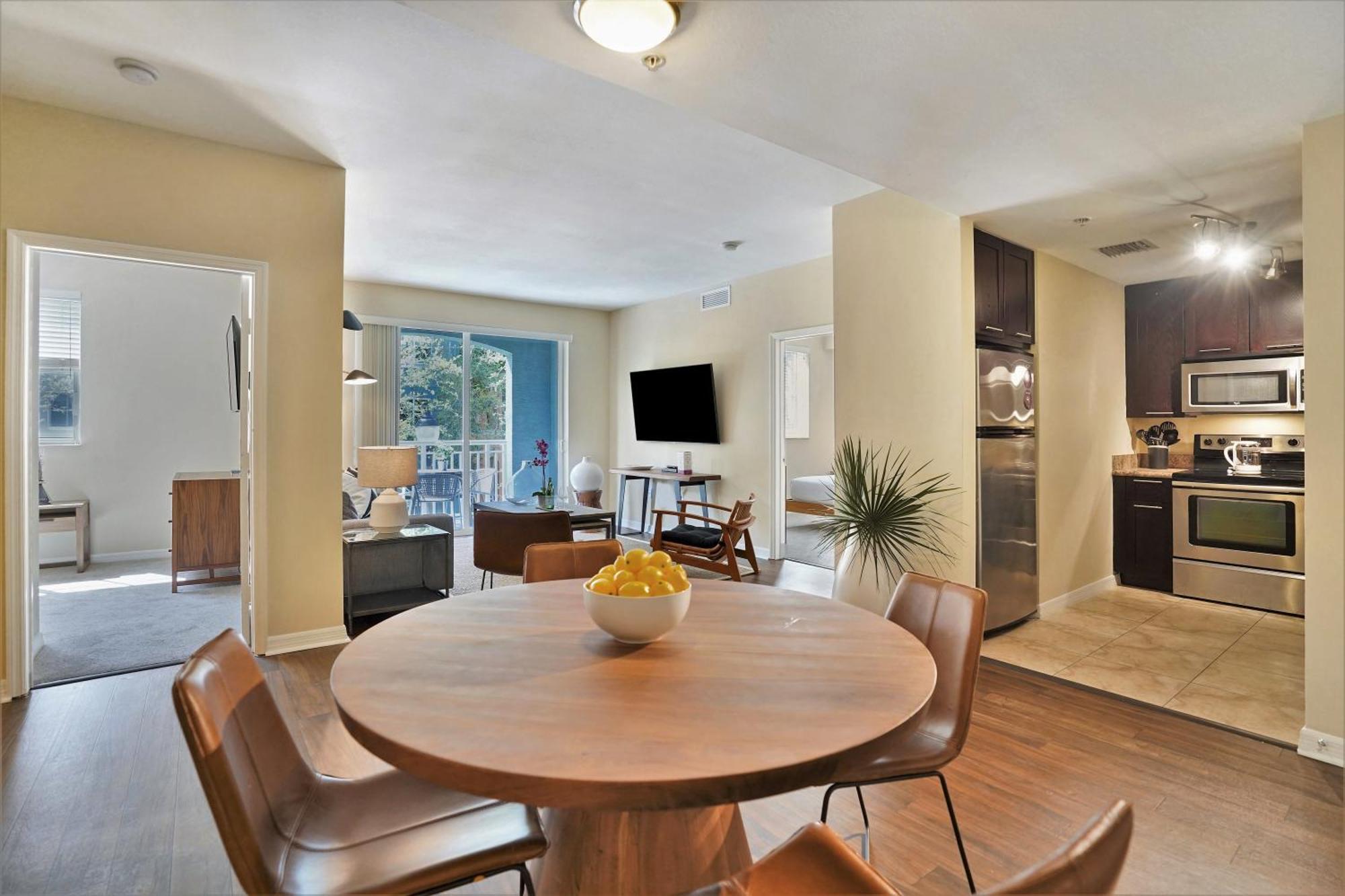 Dharma Home Suites South Miami At Red Road Commons 外观 照片