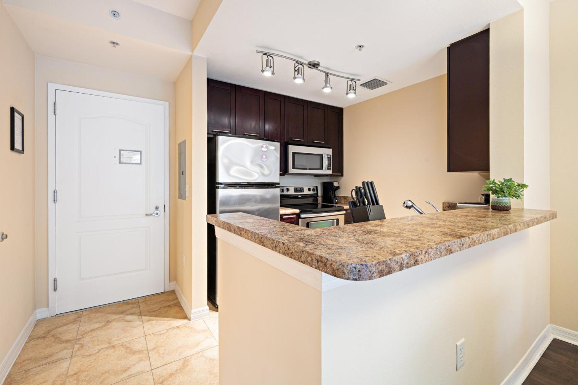 Dharma Home Suites South Miami At Red Road Commons 外观 照片