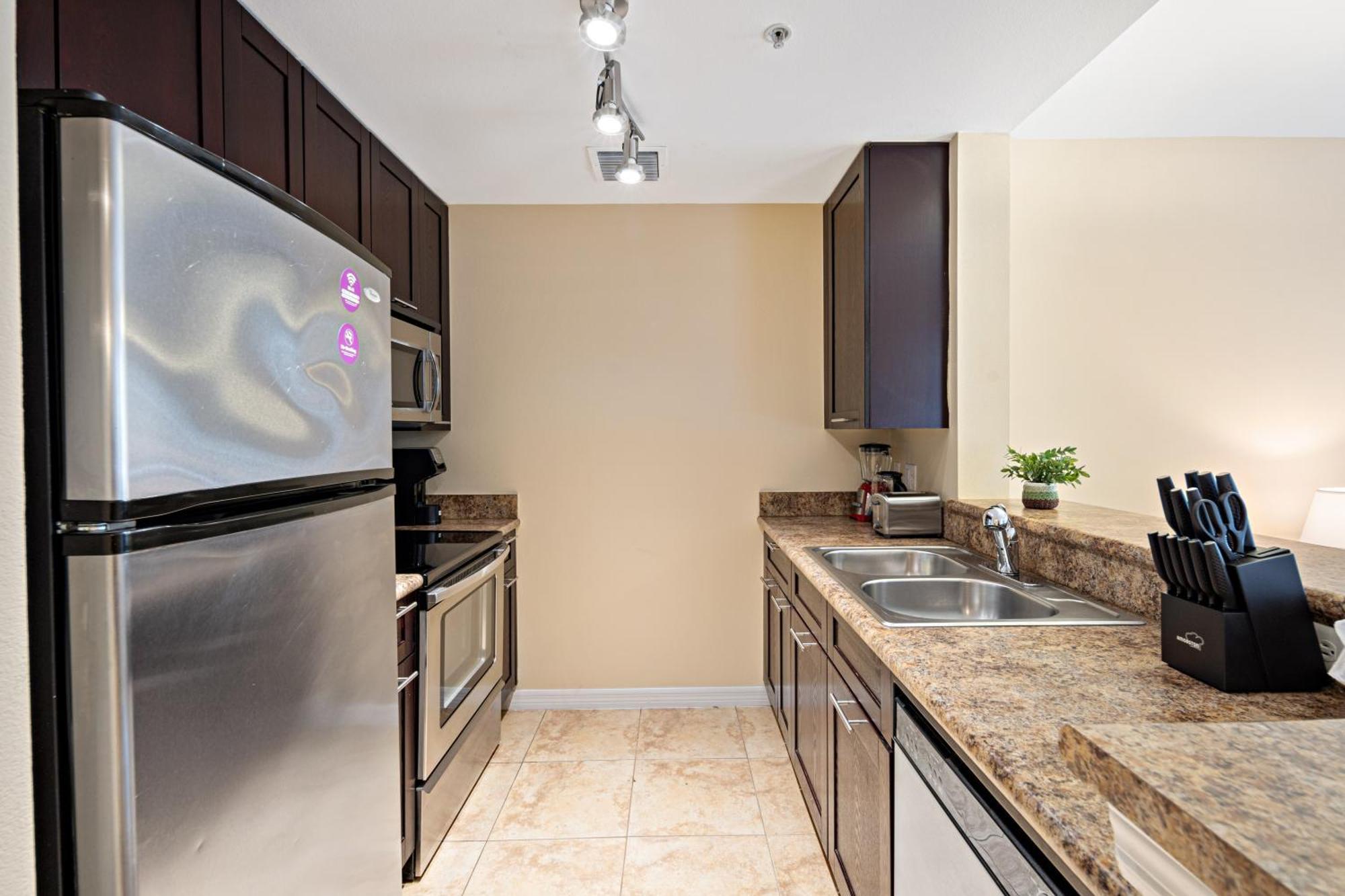 Dharma Home Suites South Miami At Red Road Commons 外观 照片