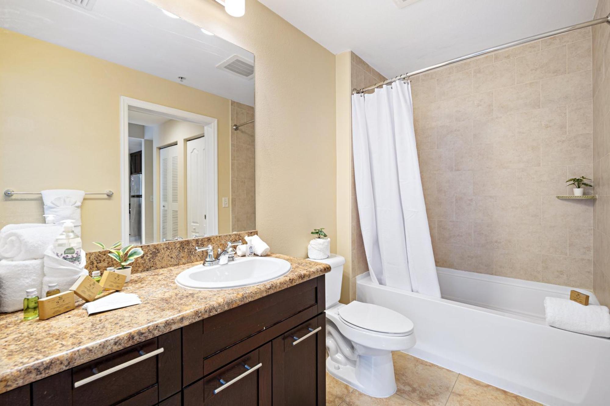 Dharma Home Suites South Miami At Red Road Commons 外观 照片