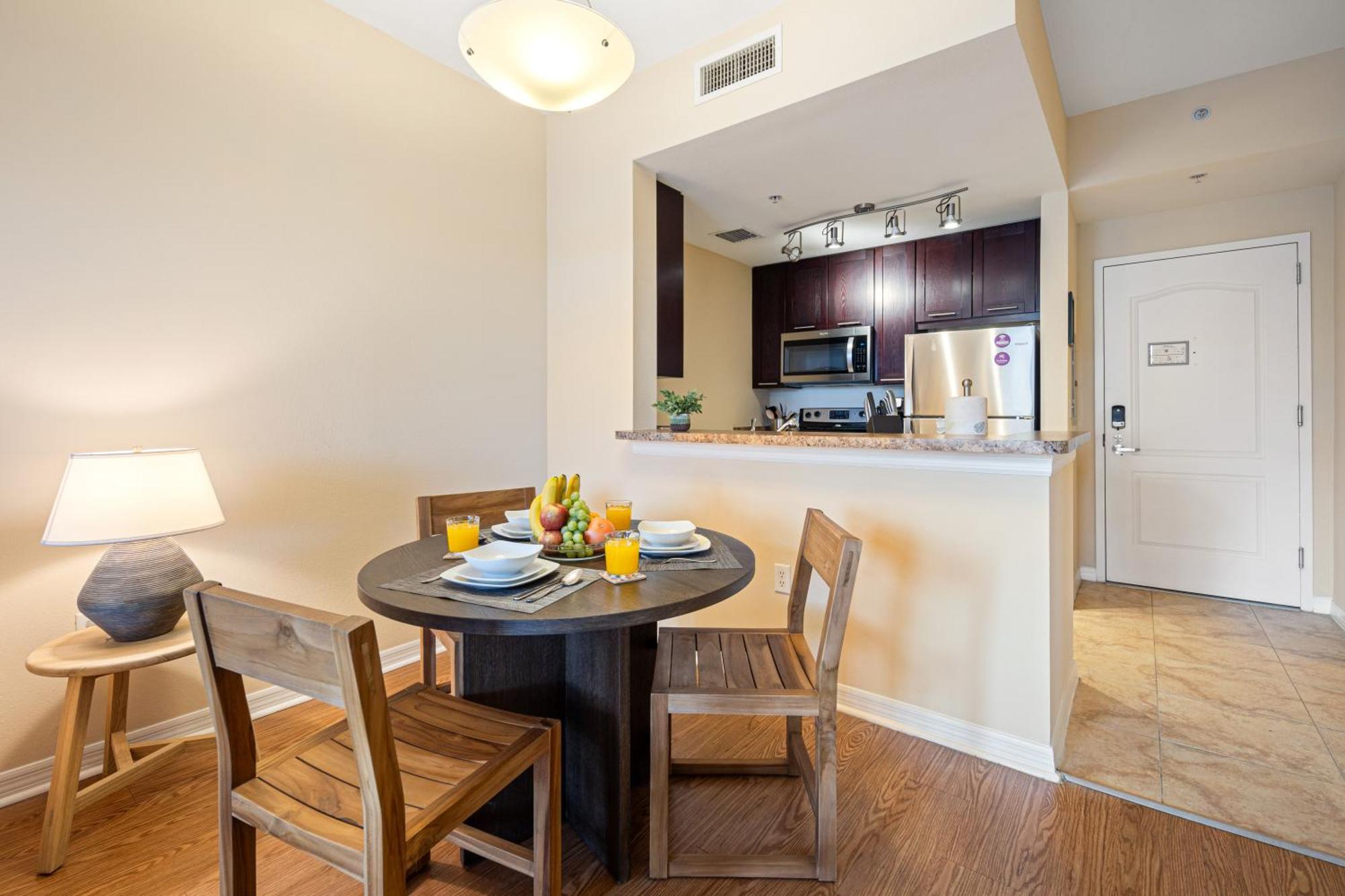 Dharma Home Suites South Miami At Red Road Commons 外观 照片