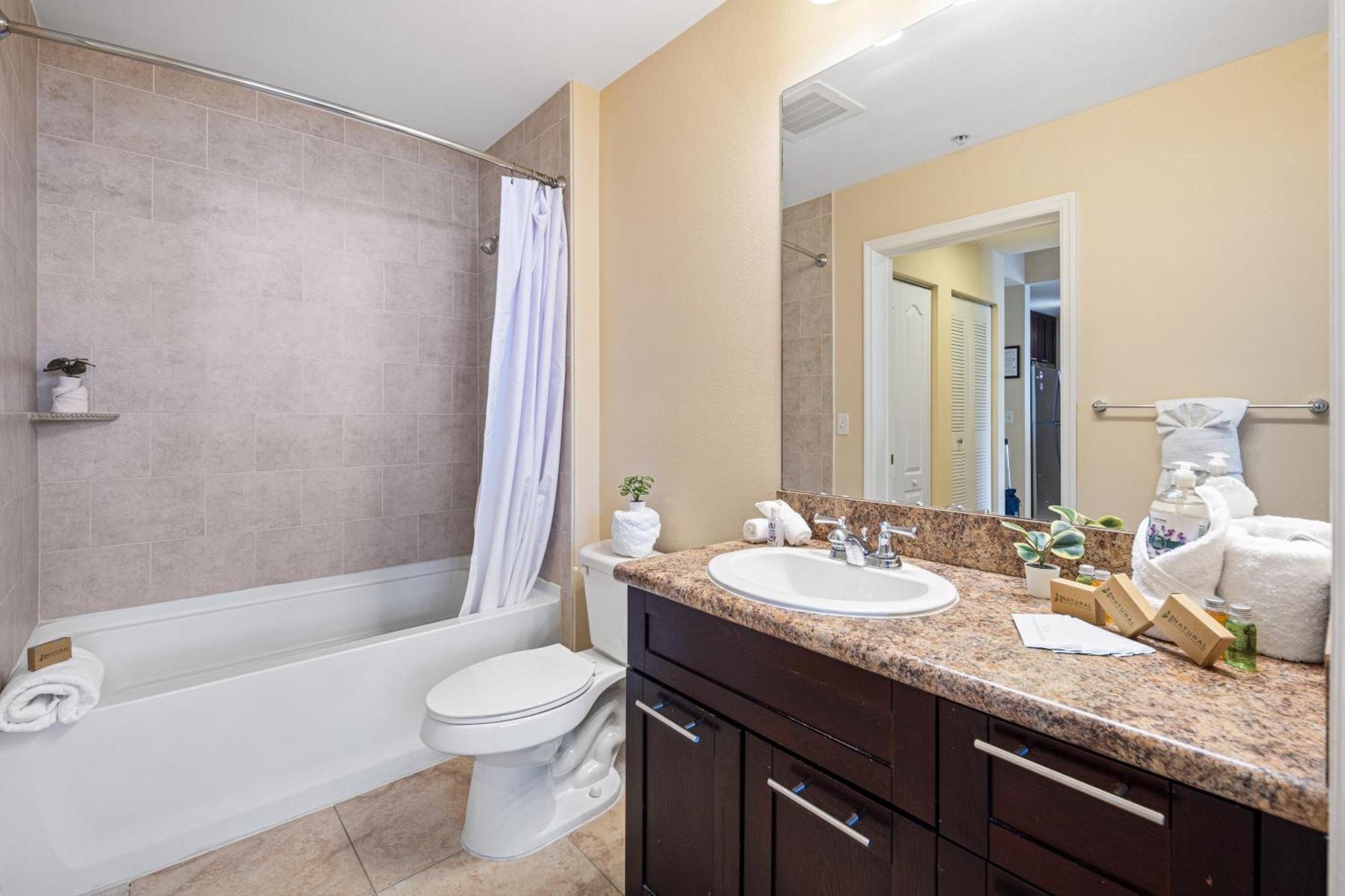 Dharma Home Suites South Miami At Red Road Commons 外观 照片