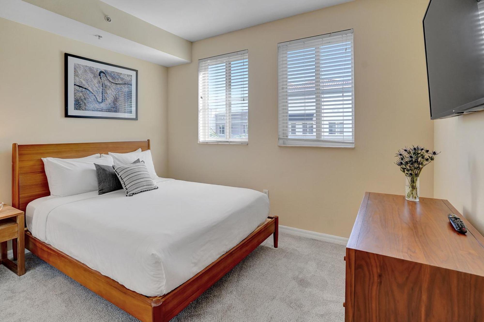Dharma Home Suites South Miami At Red Road Commons 外观 照片